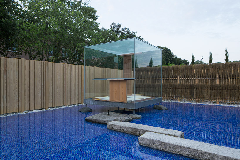 Glass tea house